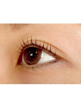 ナチュラル上品な目元にしたい