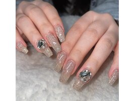 キラキラフラッシュネイル