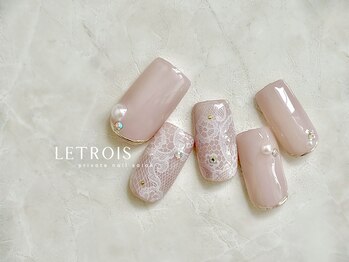ルトロワ(LETROIS)/