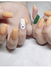 ラグネル(Luxnal)/オレンジネイル