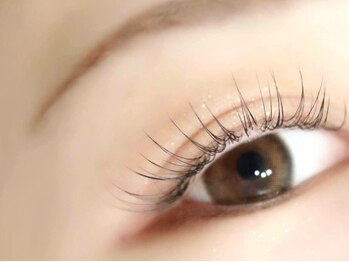 アンバー(ambre)の写真/仙台駅3分！ふかふかリクライニングベッドでリラックス☆【似合わせまつげパーマ】【LEDエクステ】が大人気