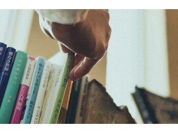 パノラマ(360°)/本や雑誌もたくさん！