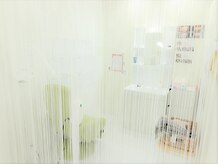ホワイトニングサロン 福岡博多店の雰囲気（半個室空間となっており周りが気になりません♪）