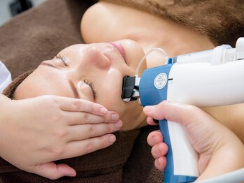 リボーン(REBORN)の写真/肌質改善◎最新エクソソーム技術で細胞レベルに働きかけ、しわ、たるみなどのお肌の悩みに徹底アプローチ！