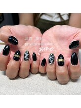 ブラックでまとめたデザイン♪