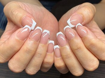 ネイルサロン イズ 目黒店(NAIL SALON iS)の写真/全席リクライニングの上質空間♪丁寧なケアが魅力の安心【2週間保証】