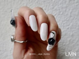 White / チェーン ネイル