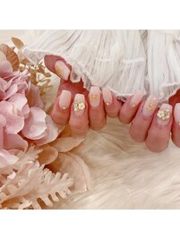 春ネイルイニシャル入り