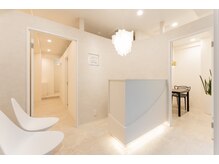 エイミービューティーラウンジ(amie beautylounge)の雰囲気（美容室amie by afloatの系列サロンです。美容室の2軒隣です♪）