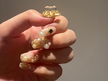 スエン(Suen)/立体ドレープ感 × クリアボール