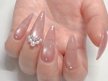 ネイルアンドアイラッシュ シシュ なんば本店(nail&eyelash SyiSyu)の写真/デザインは好きだけど、長さが揃ってなくて満足できない方へ。ジェルでの長さ出し１本～対応★