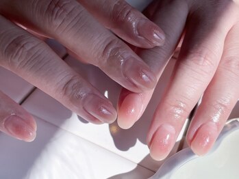 エレノア 枚方(Eleanor)/チークネイル・ピンク