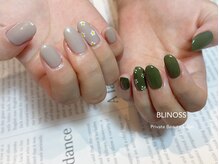 ブリノス(BLINOSS)/左右色違い☆フラワーデザイン