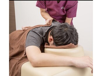 チルスポット(Chill Spot)の写真/PC仕事で頭も首肩もガチガチな男性に。完全個室でゆっくり力を抜けるひとときを