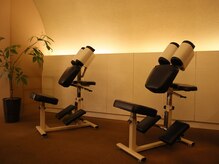 コリとり名人 癒庵/肩・首コリに特化したチェア