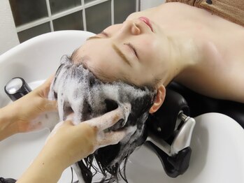 ウィルナ 外苑前(wiluna)の写真/【ドライ＆ウェットヘッドスパが選べる専門店】筋膜リリース+もみほぐしで疲労回復できる極上ヘッドスパ★