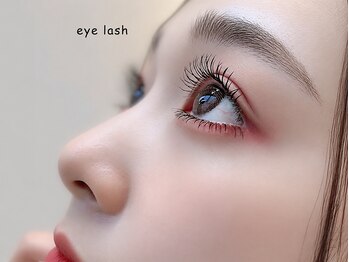 アマンドール 名駅(AmanD'or)の写真/【名古屋】6週間長持ちまつげ！韓国式LEDマツエクでキレイが続く♪LEDマツエク100本￥5900◇韓国eyeが叶う*
