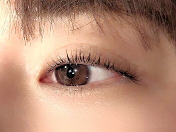 ソレイユ アイラッシュ(SOLEIL EYELASH)の写真/360度どこから見ても美しい☆《韓国で話題のマスカラパーマ》束感があり、お人形のような可愛いお目元に♪