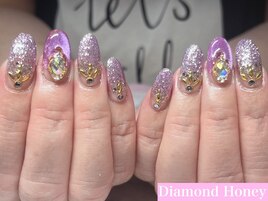 プリンセスを彷彿させるネイル