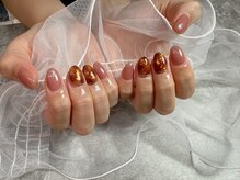 プティルアナネイルバイビュー(Petit Luana.N by V.I.E.W)/べっ甲デザイン