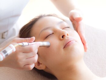 メディカルエステサロン ローズ/施術シーン2