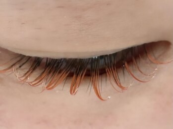 ジェム バイ アルテフィーチェ 西宮(gem by artefice)/夏にカラーエクステ♪