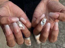 白グラデ埋め尽くしネイル