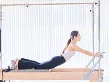 ラ ピラティス 銀座店(La pilates)/背骨を動かし、身体の土台を作る