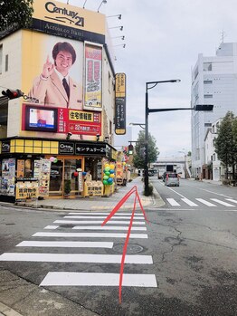 ジュノ(JUNO)/センチュリー21さんの前を直進☆