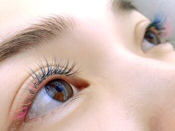 ミニョンアイラッシュデザインサロン くずは店/目頭から