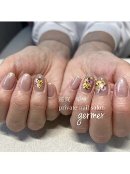 控えめカラーにドライフラワー!