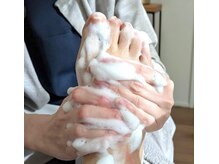 人気メニュー『フットスパケア』でふわっふわもちもちの足裏に^^
