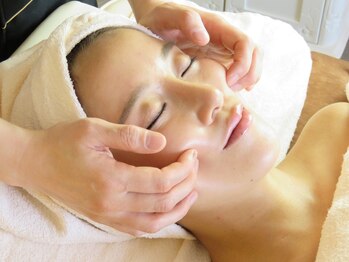 トータルボディケア セラピールーム エム(M)/小顔フェイシャル