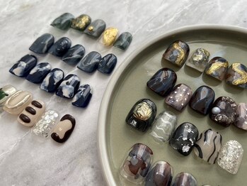 リリ(Rili)の写真/20種類以上のデザインから選べる【個性派ニュアンスコース】もあり！周りと違う個性派ネイルがしたい方に◎