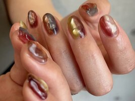 個性派ニュアンスネイル