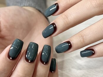 シリウスネイル バイ アート(SIRIUS Nail by .ART)の写真/フォルムにこだわる事で仕上がりの良さが◎日常～オフィスシーンまでお洒落に彩るワンランク上のネイルを＊
