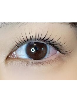 ナチュラル上品な目元にしたい