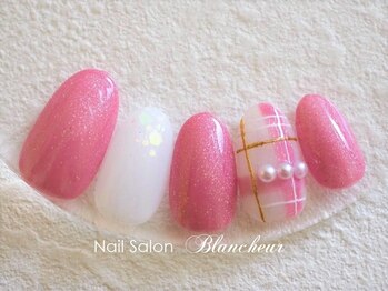 ネイルサロン ブランシュール(Nail Salon Blancheur)/冬チェックのフェミニンネイル