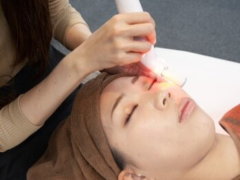 アトリエ ドゥ エッフェ(atelier du EFFE)の写真/【EFFEが展開するパリ支店での技術を逆輸入！】肌質にとことんこだわる。なりたい自分になれるサロン！