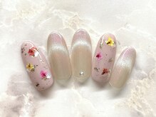 ラウミー(Laumi)/押し花ネイル