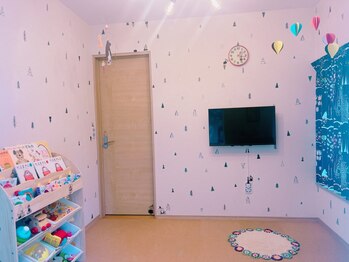 ステップバイステップ(Step by Step)/キッズスペース完備