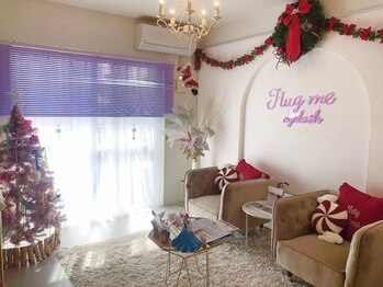 ハグミーアイラッシュ(Hug me eyelash)