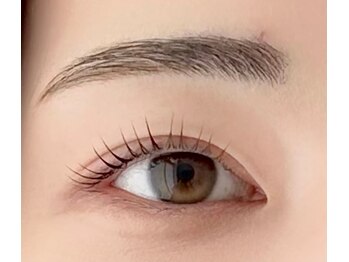 エピュレル(EPURELLE)の写真/【ナチュラル派・自まつげ派の方に◎】すっぴんでもかわいい目元に♪自然に目力UP!!