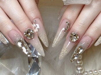 エスフィーネイルサロン ブリーユ(Esfy nailsalon Brille)の写真/長さだし特化の技術!ショートからロングまで理想の指先へ。個性派アートもお任せください♪