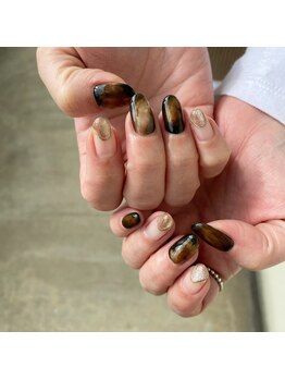 ブラウン ニュアンスネイル