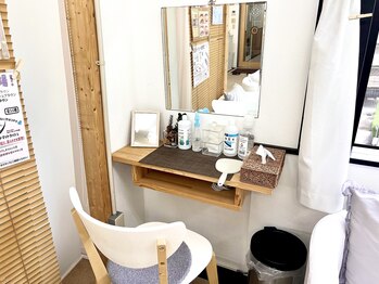 ミニョンアイラッシュデザインサロン くずは店/メイクスペースもございます♪