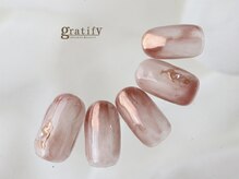 グラティフィー(gratify)/肌馴染み◎ニュアンスミラー