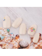 ラ カゼッタ(La casetta)/ビジューリングネイル