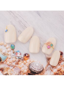 ラ カゼッタ(La casetta)/ビジューリングネイル