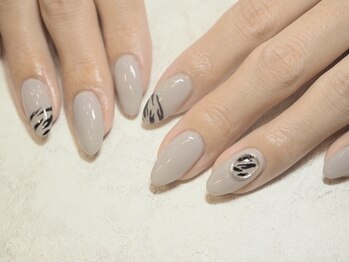 B's amor 大府店 Nail design